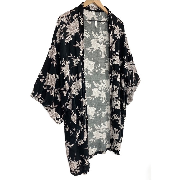 Spiritual Gangster Maya Floral Kimono Robe Cardigan, Black - Size OS - Picture 5 of 11